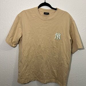 MLB Tan Short Sleeve Shirt with NY Logo